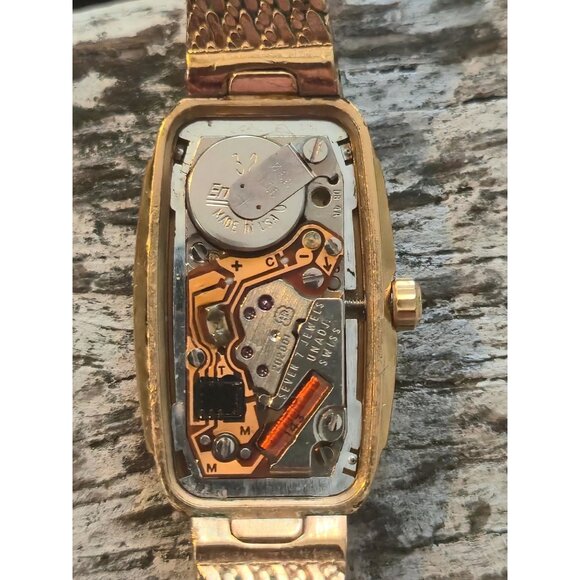 Vintage Certina Swiss quartz watch gold plated Ladies Wrist Watch rare timepiece - Picture 7 of 14